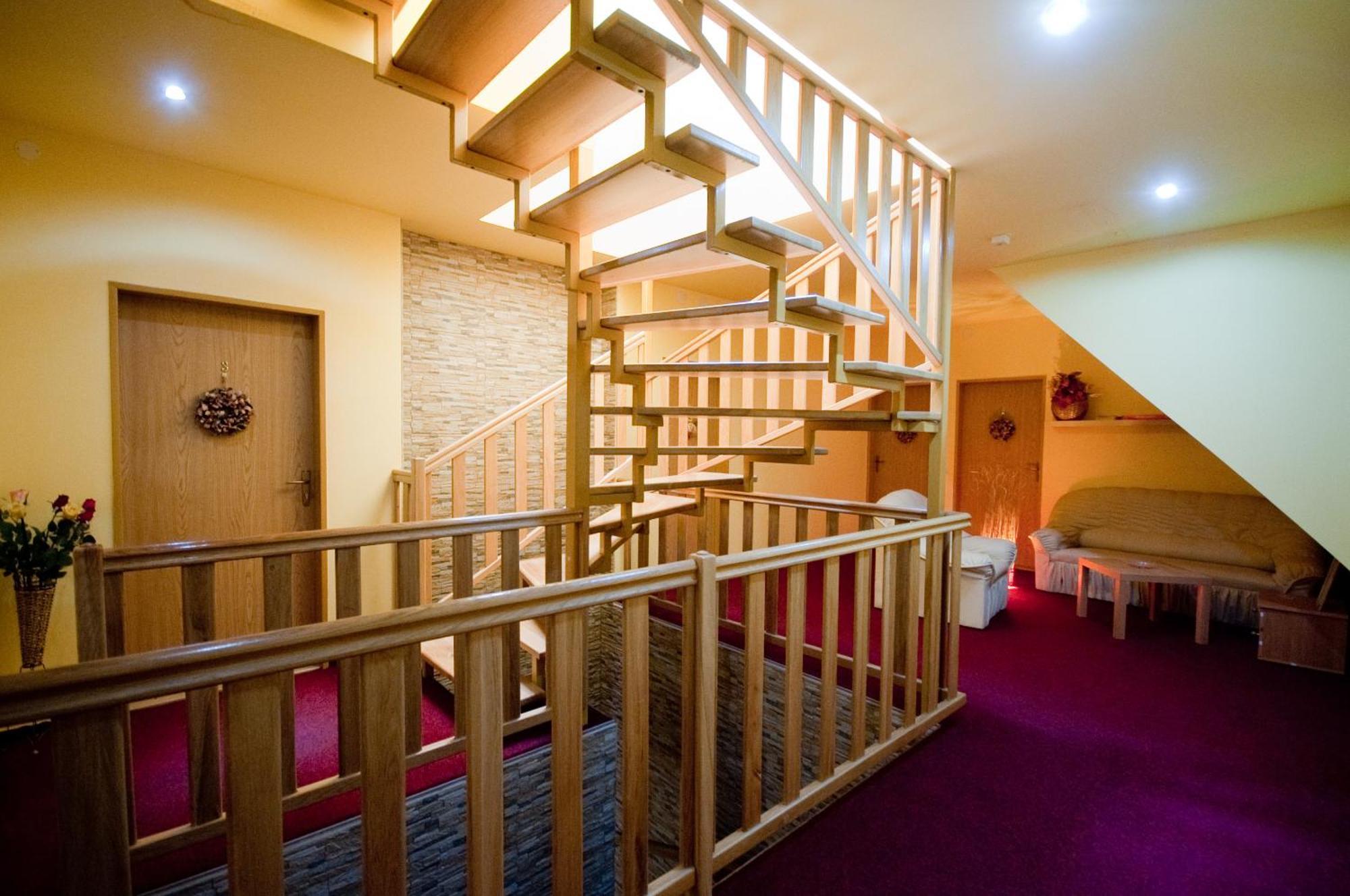 Hotel Penzion Tramky Vikyrovice Екстер'єр фото